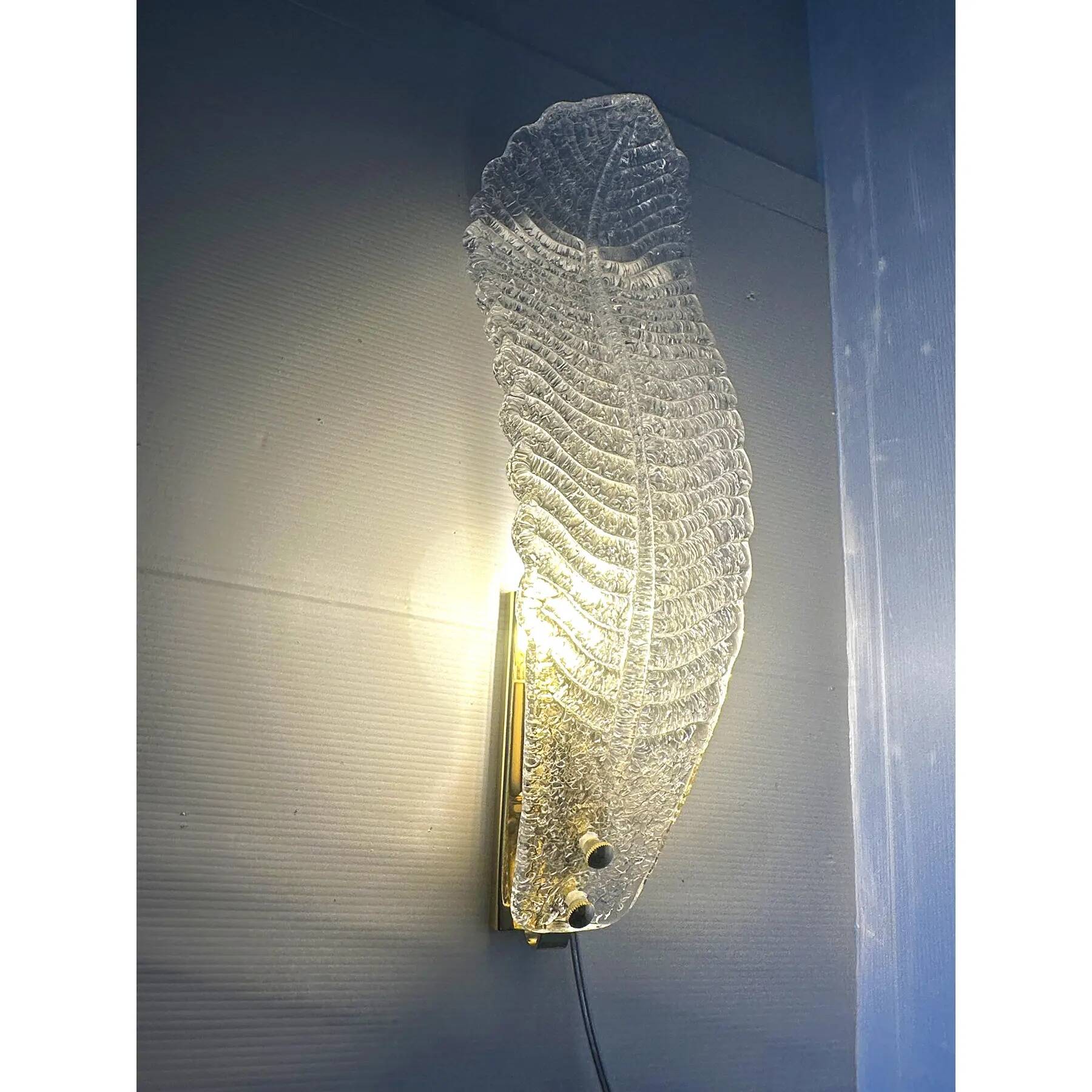 Romantic Venetian White Graniglia Leaf Murano Glass Wall Sconce Set