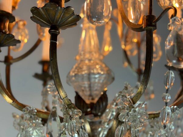 Lustre cage en bronze garni de pampilles de cristal, vers 1880