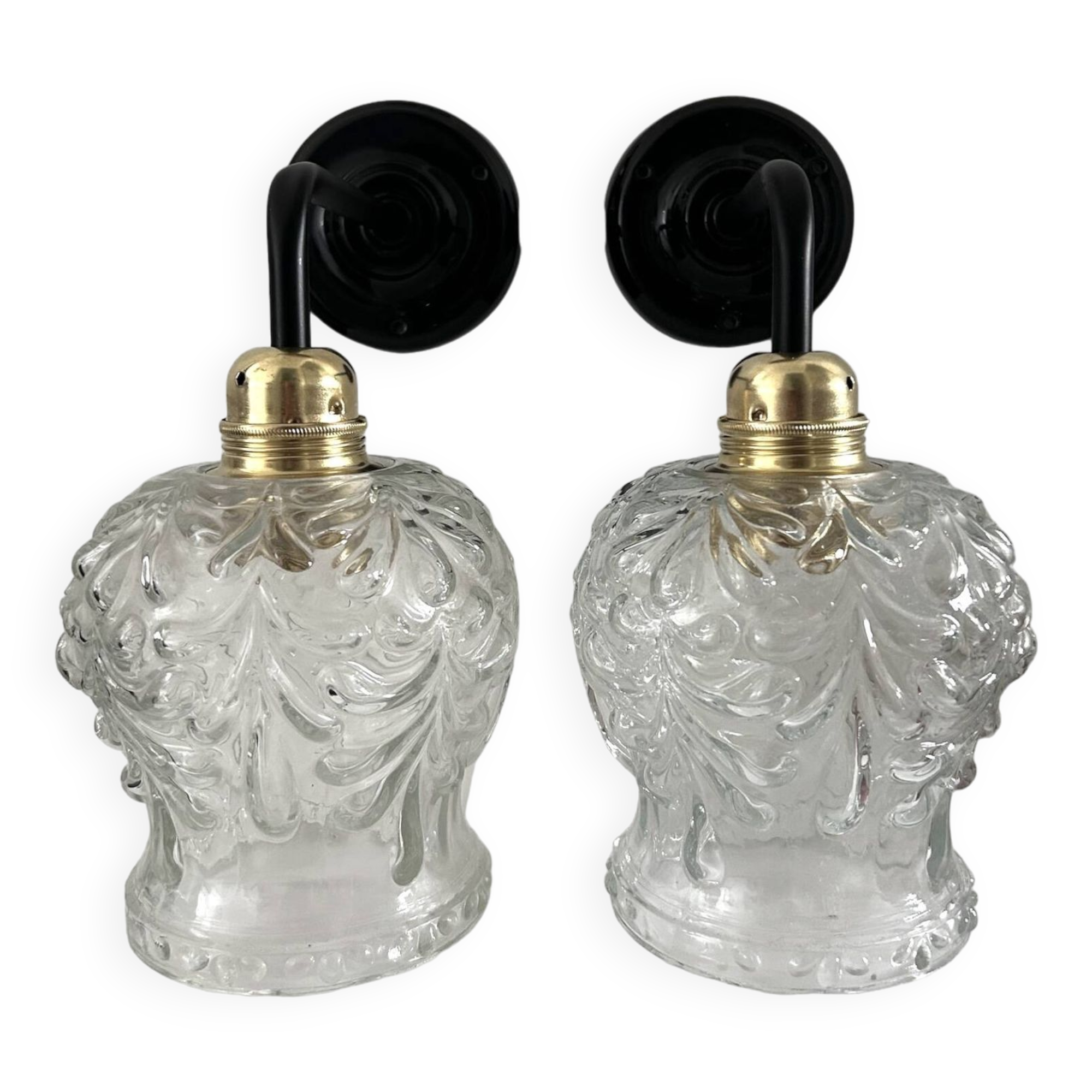 Paire d’appliques murales vintage en verre ciselé