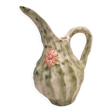 Pichet ou carafe en barbotine