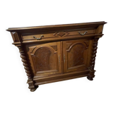 Classic chest of drawers