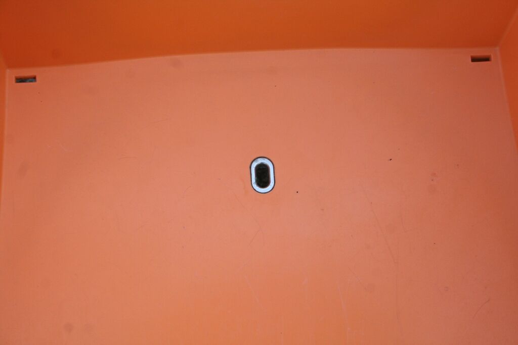 Arlchair toy orange driade Philippe Starck 1999