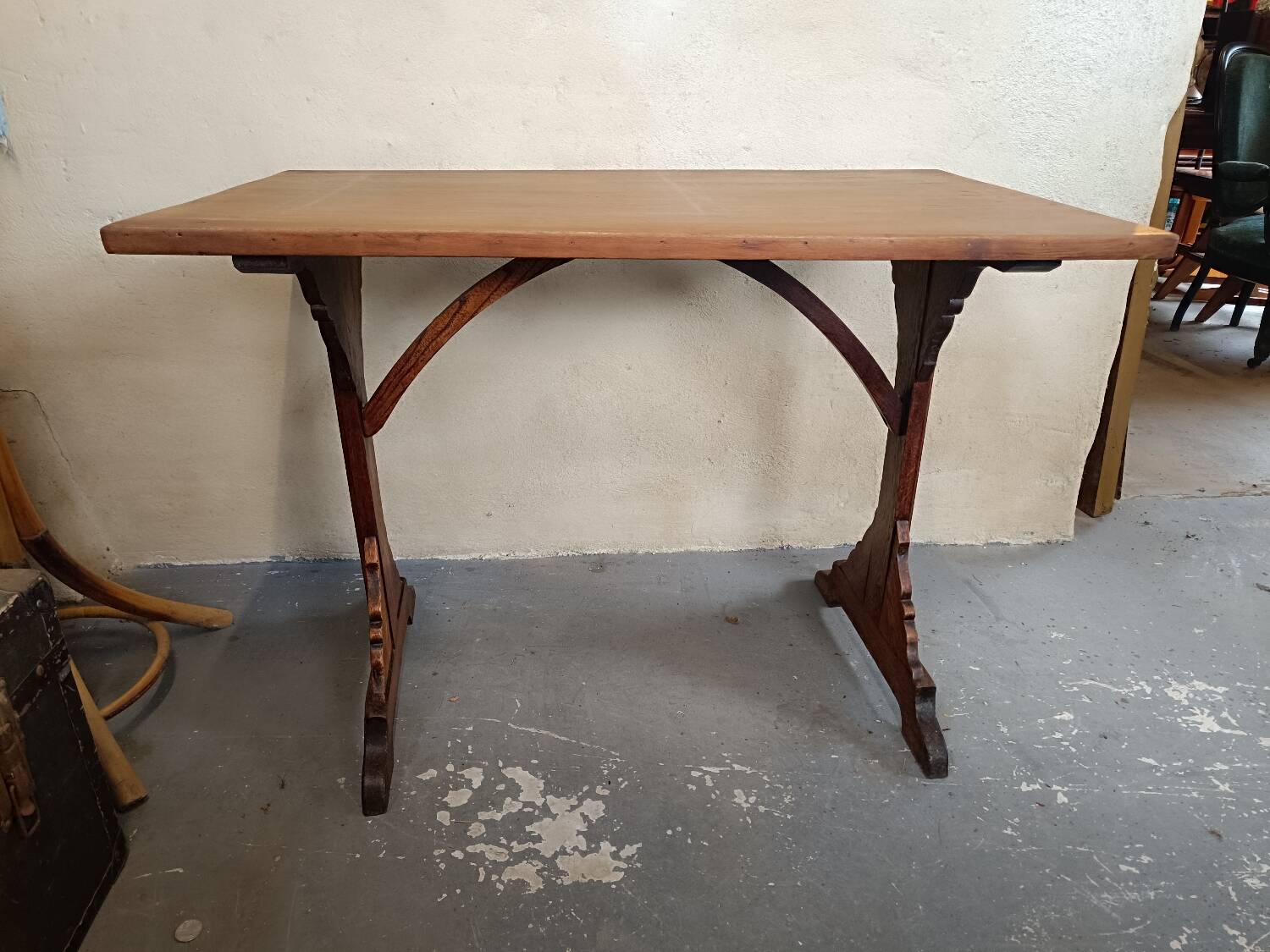Bistro table