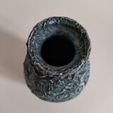 Basque sandstone vase