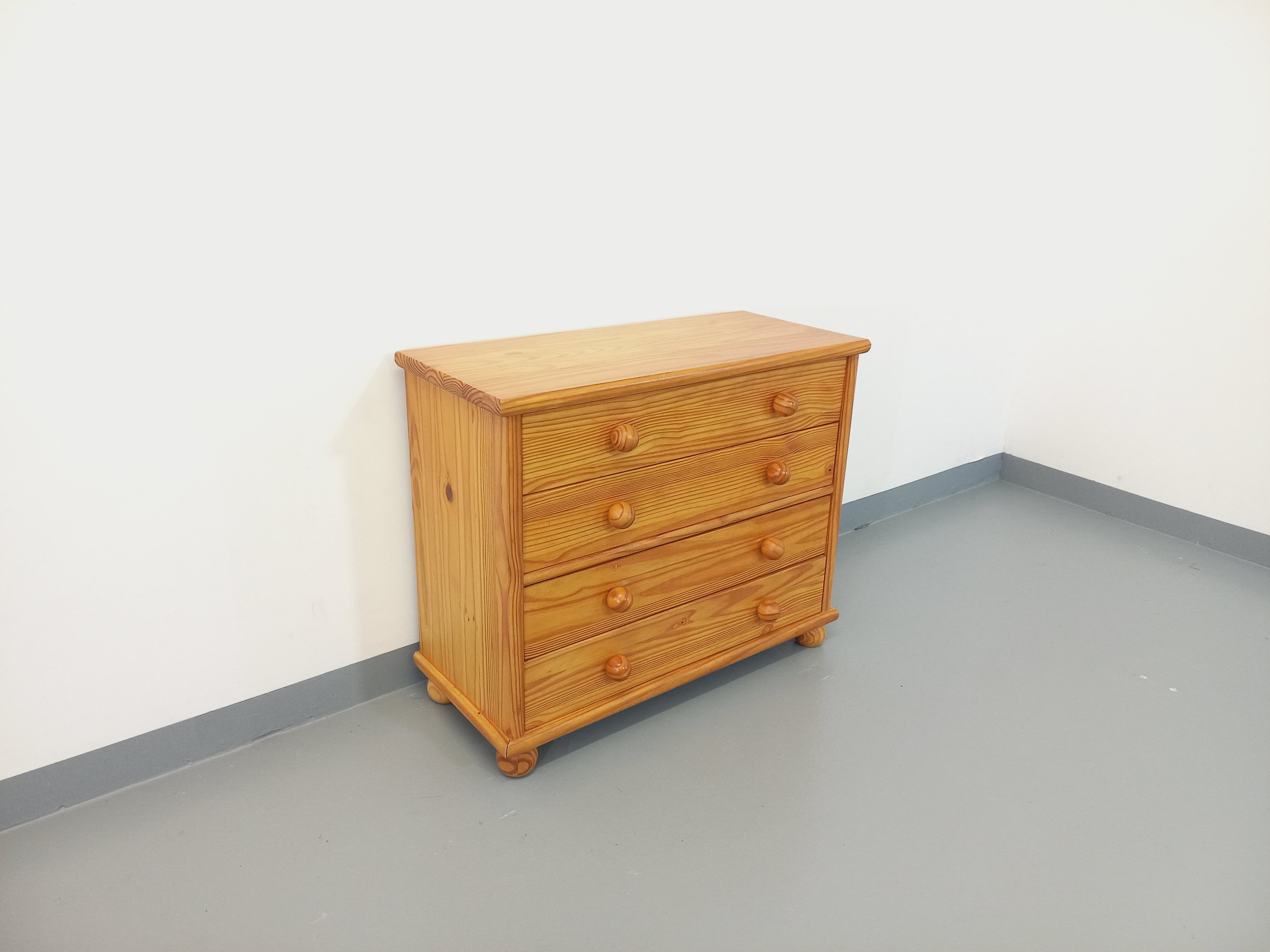 Commode en pin vintage des années 70
