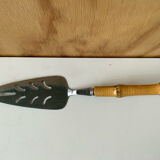 Bamboo pie shovel