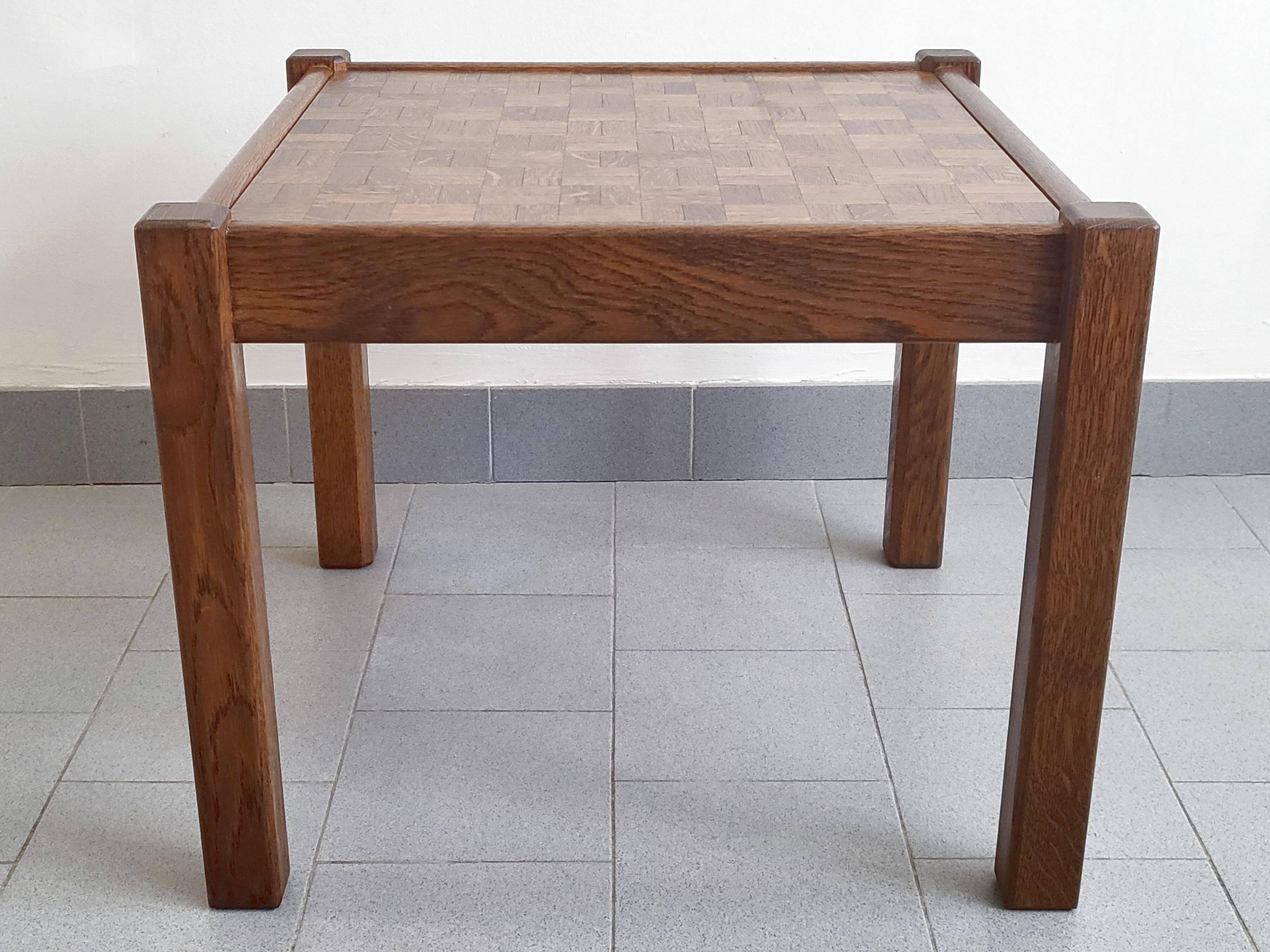 Table basse vintage en marqueterie 1960