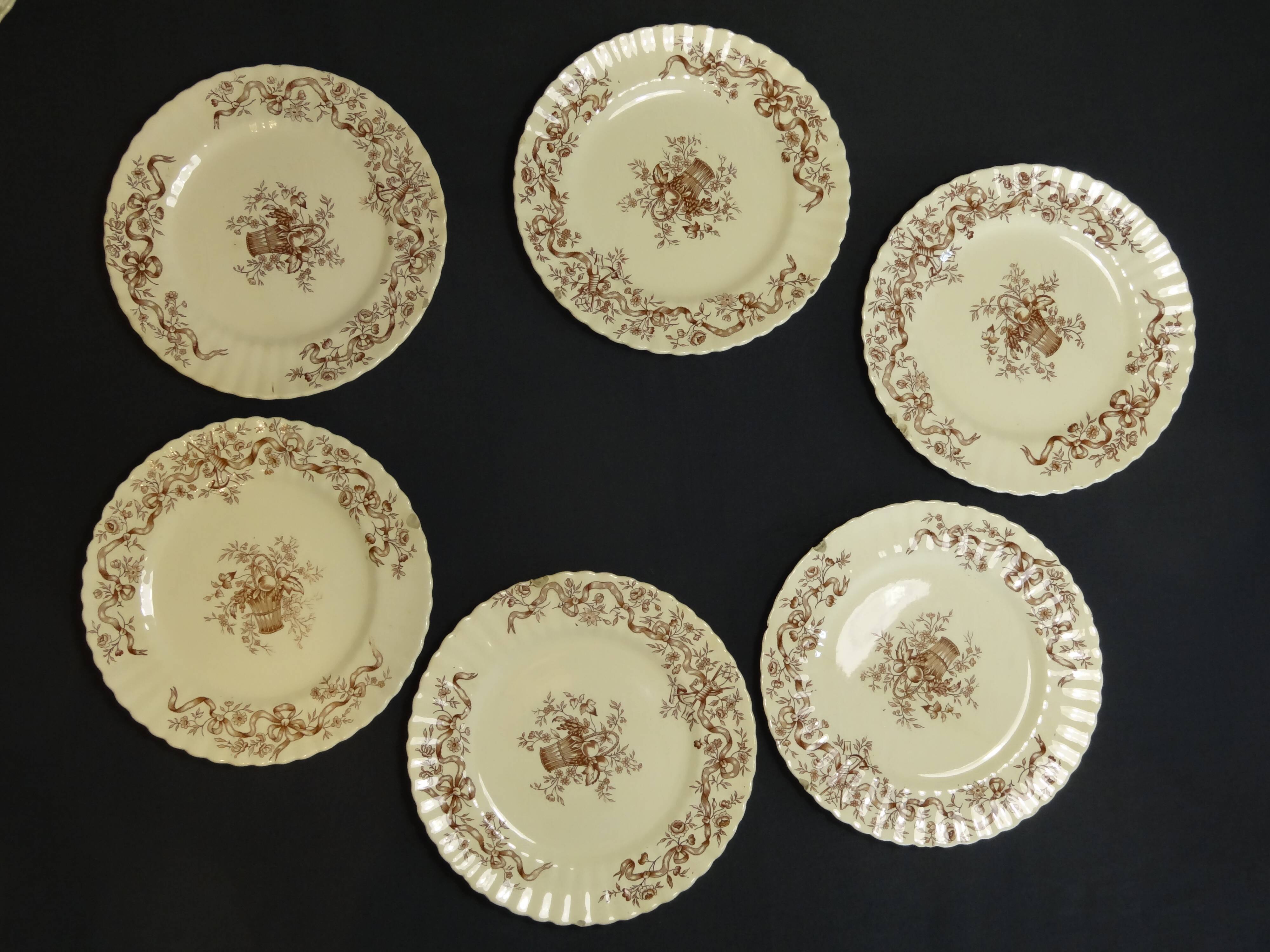 16 flat earthenware plates terre de fer, model rubans from longchamps, ø 24.9 cm