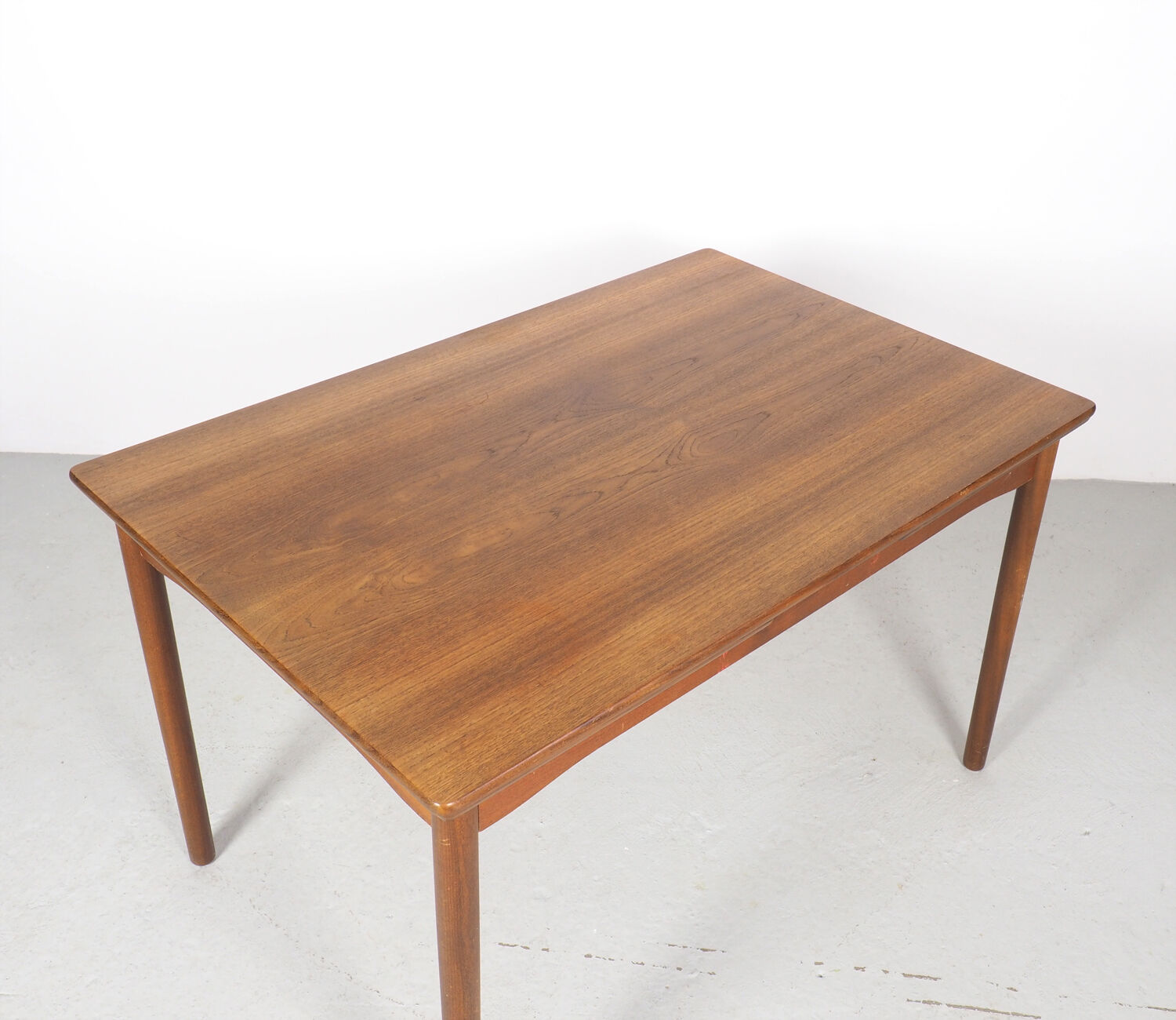 Vintage Danish design extendable teak dinner table, 1960's