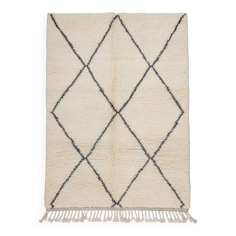 Tapis berbère marocain à losanges noirs