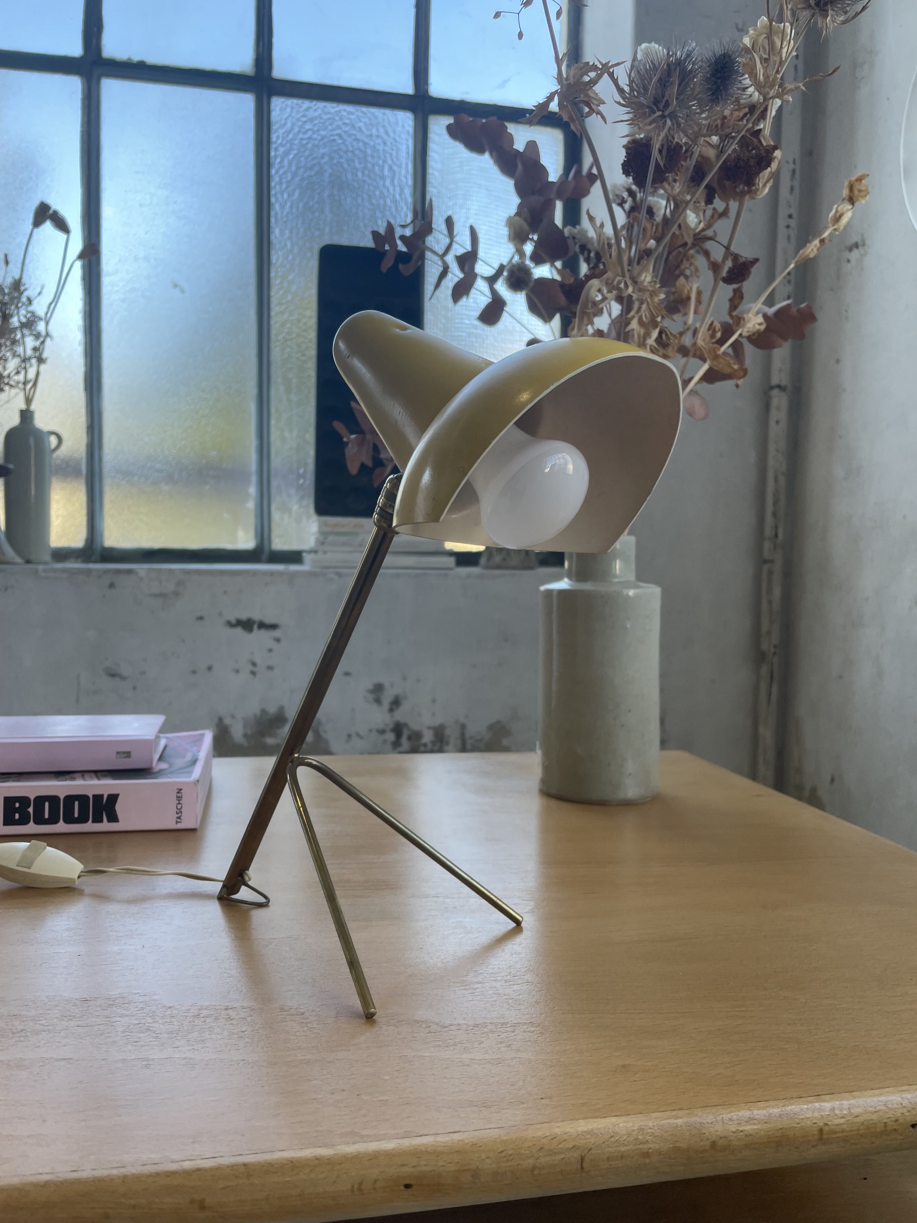 Lampe de bureau cocotte jaune