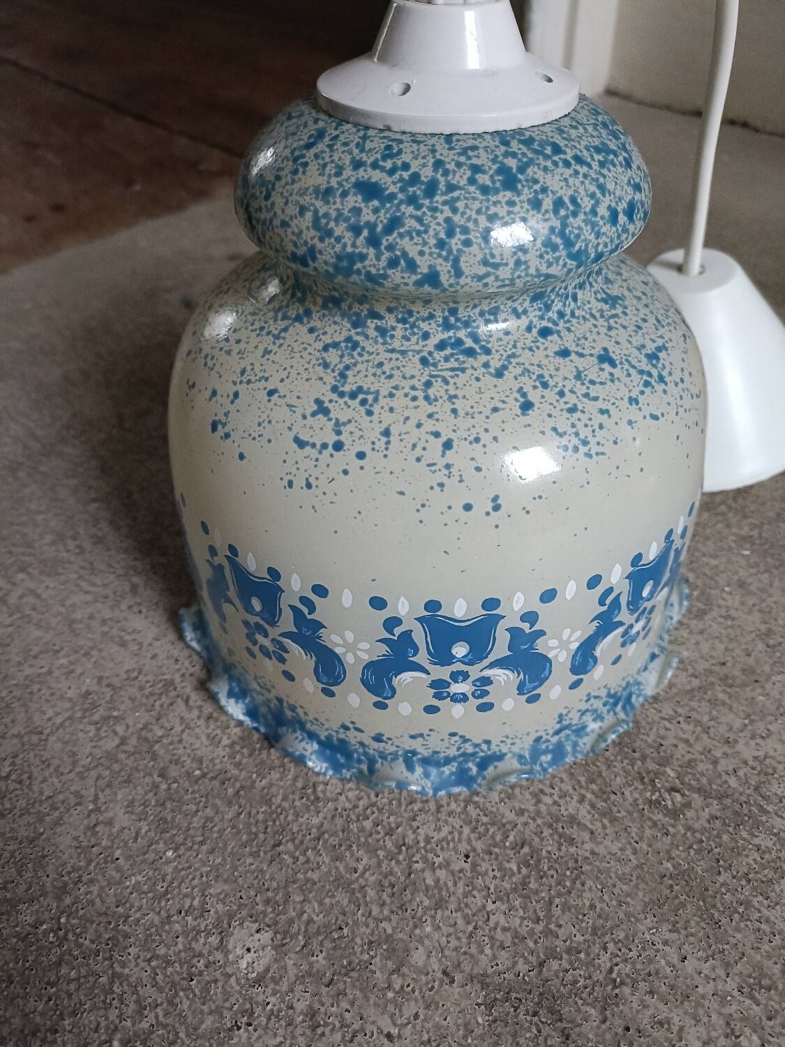 Vintage bath ball pendant