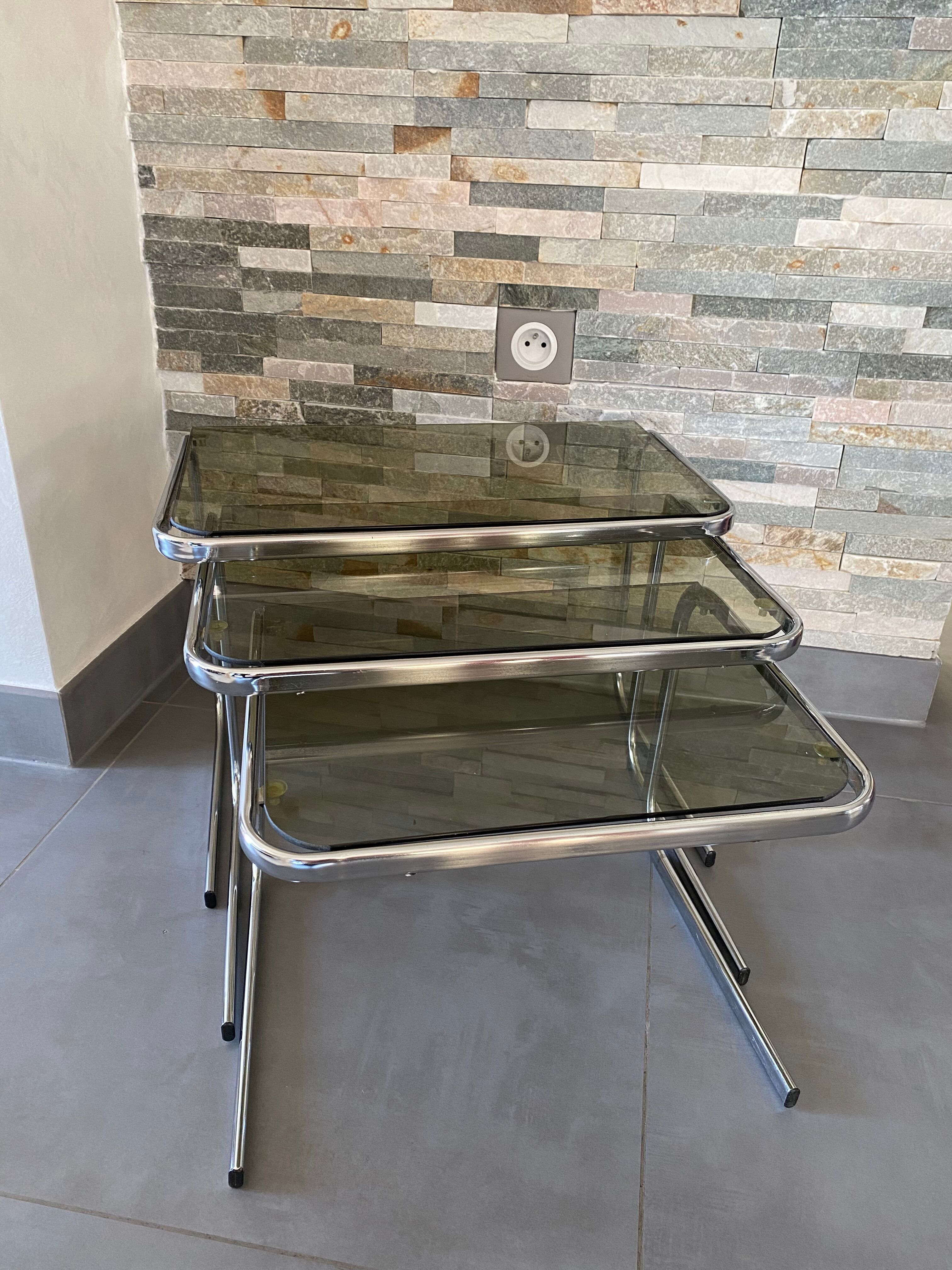 Chrome trundle tables