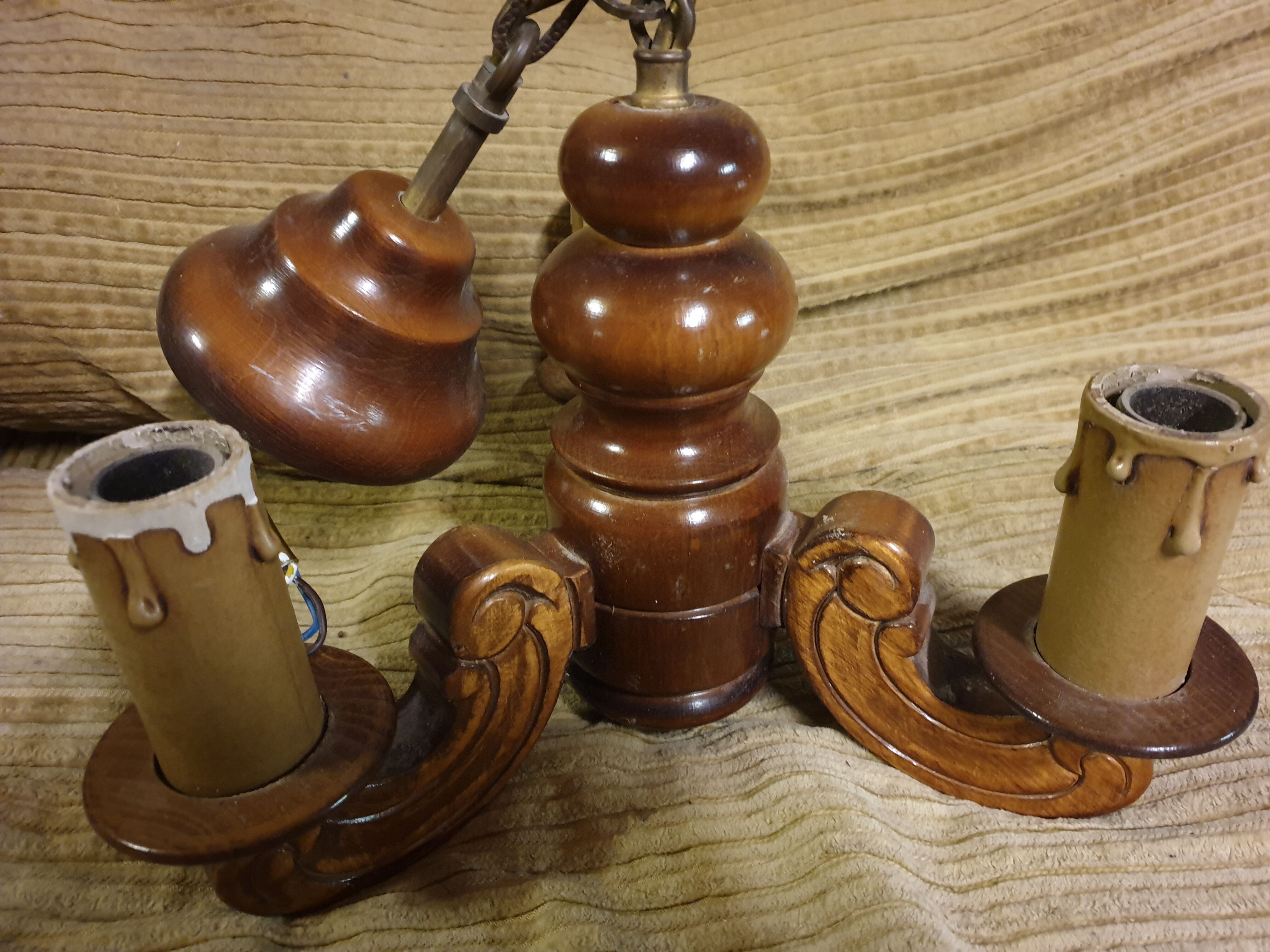 3-arm wooden chandelier