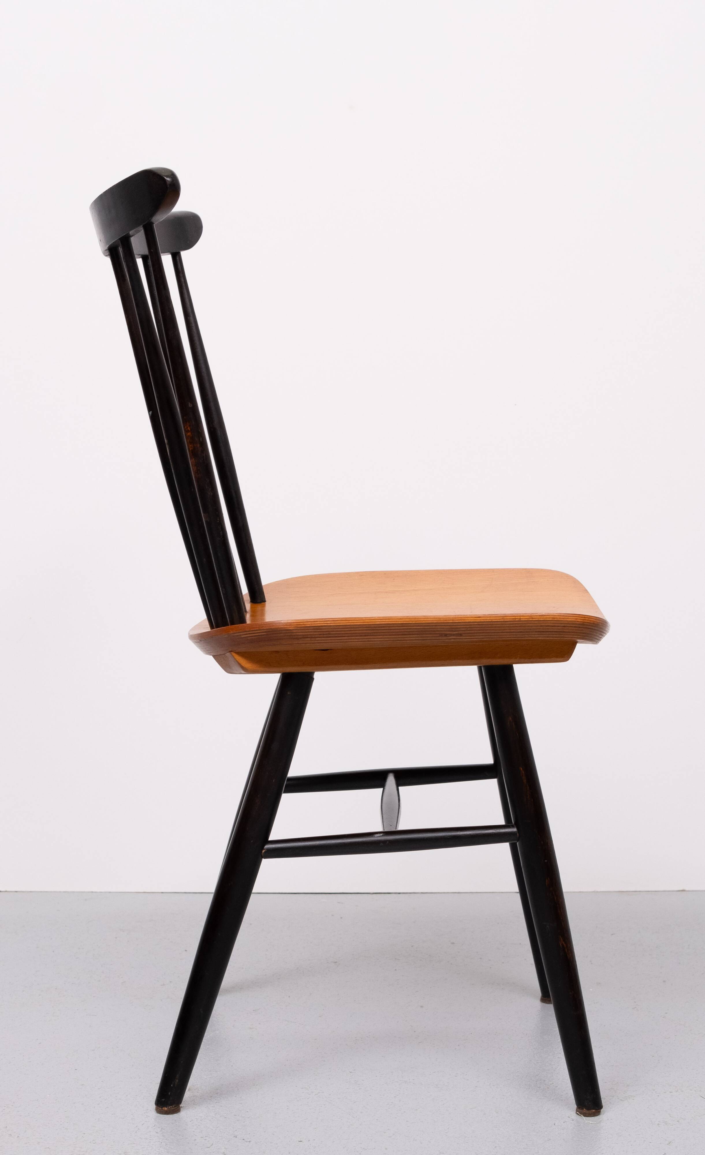 Set of 4 spindle back dining chairs 1960s holland