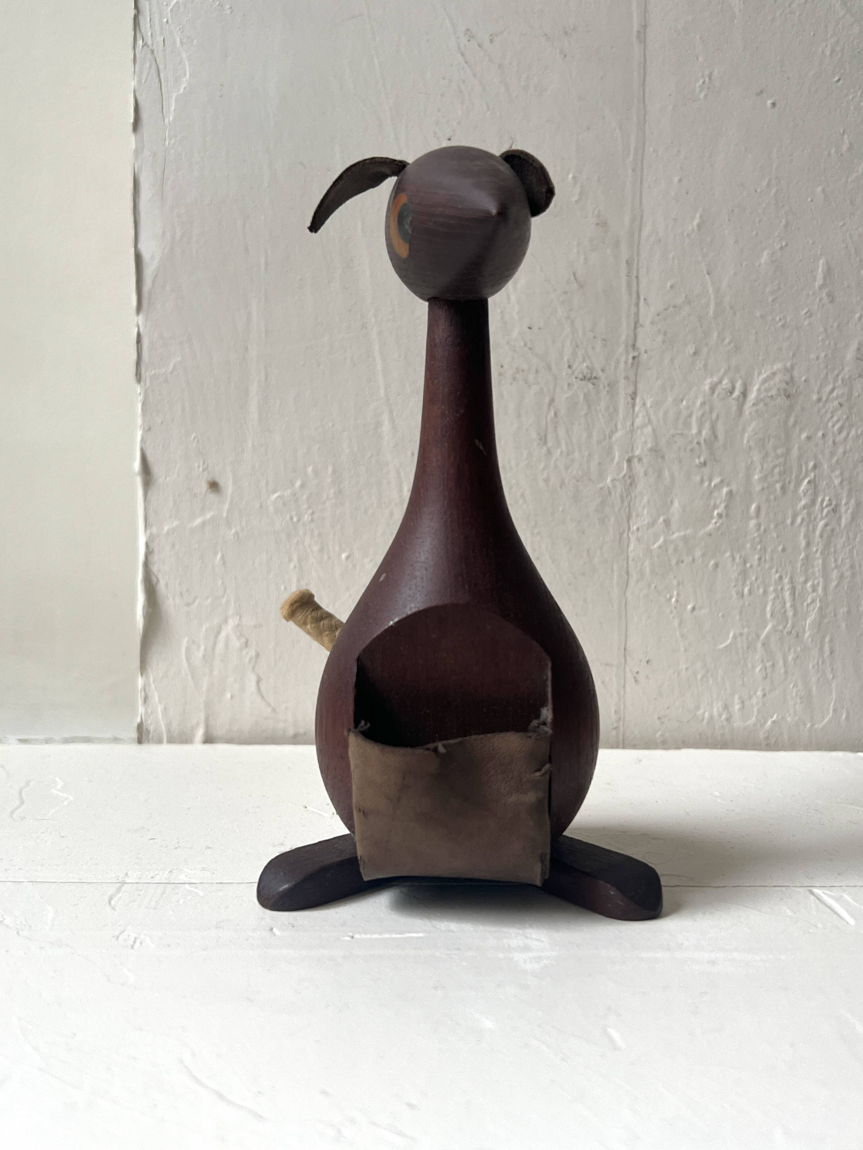 Teak wood kangaroo sculpture & genuine leather, Damemark design 1970