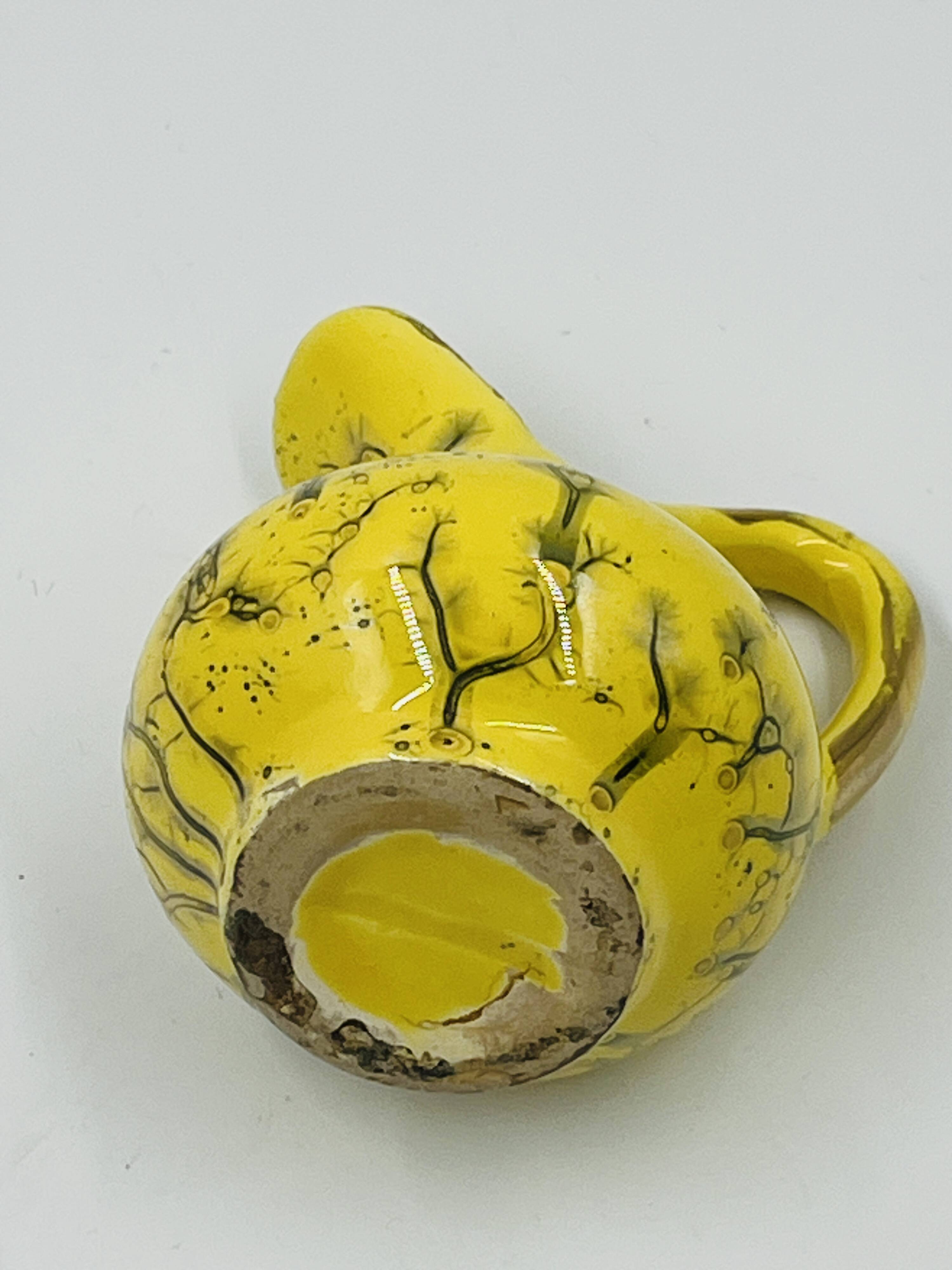 Pichet miniature de collection jaune et or fin