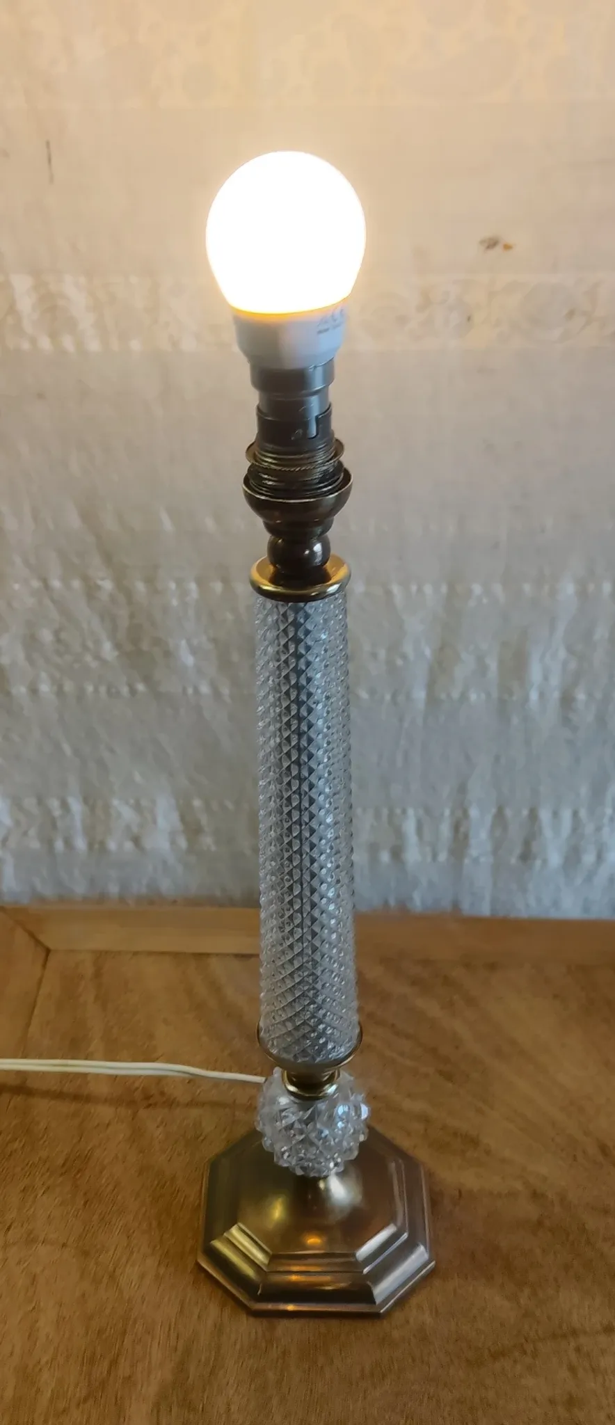Neo-classical table lamp base in glass and gilded brass - mid 20th century