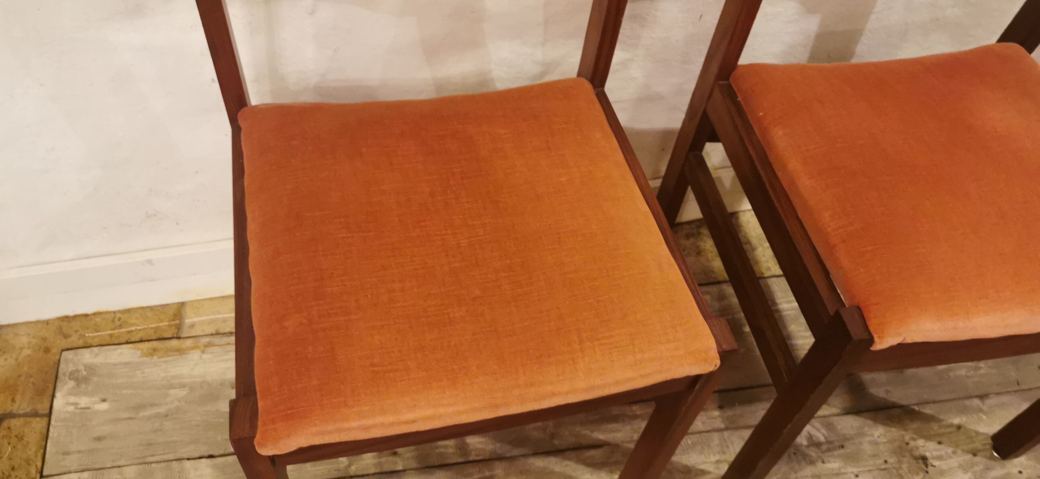Set of 4 Danish Scandinavian chairs