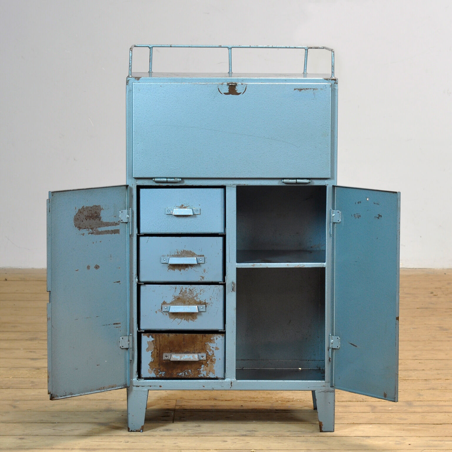 Industrial four-drawer cabinet from the 1970s