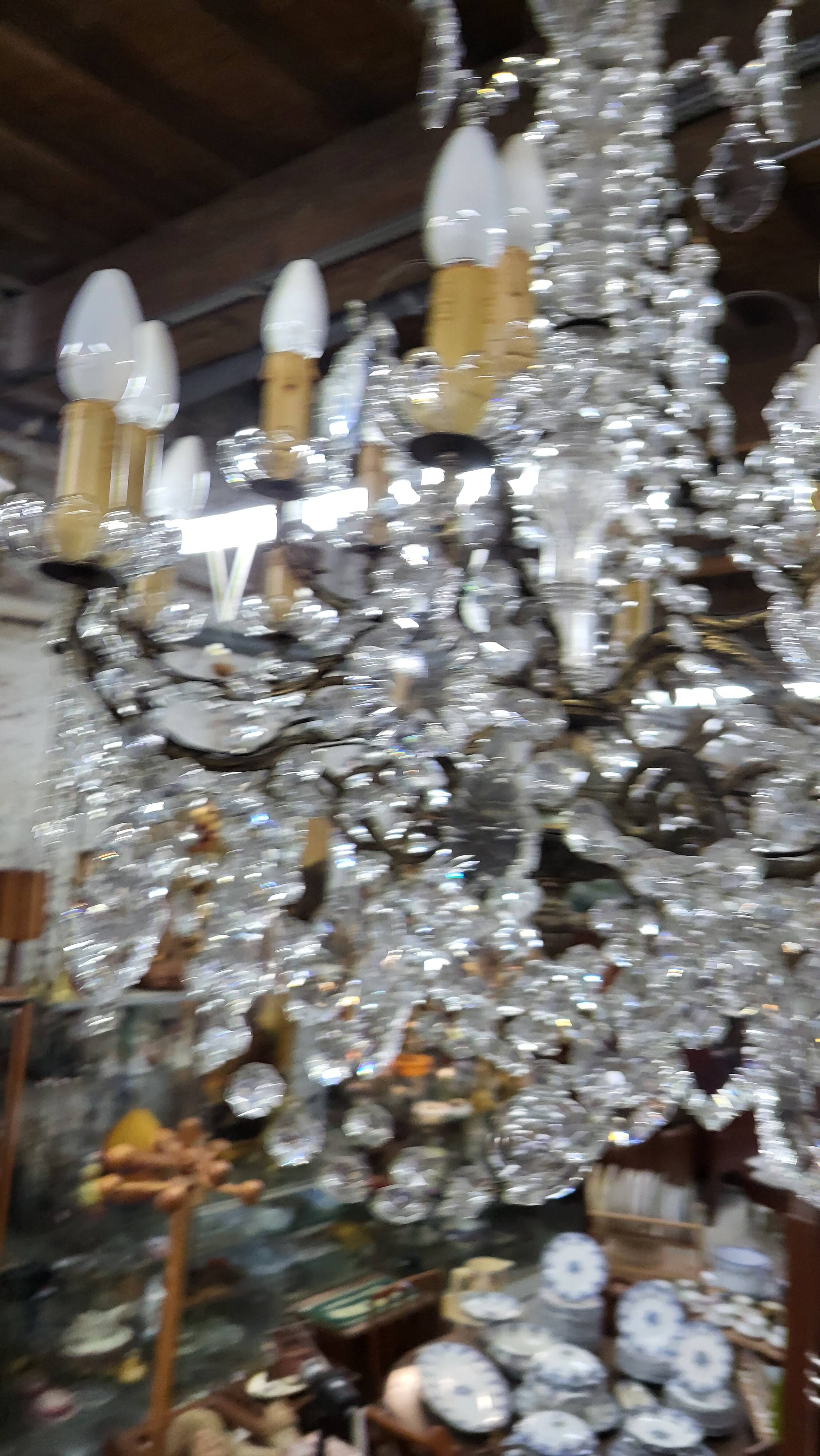 Chandelier with pendants 18 bulbs