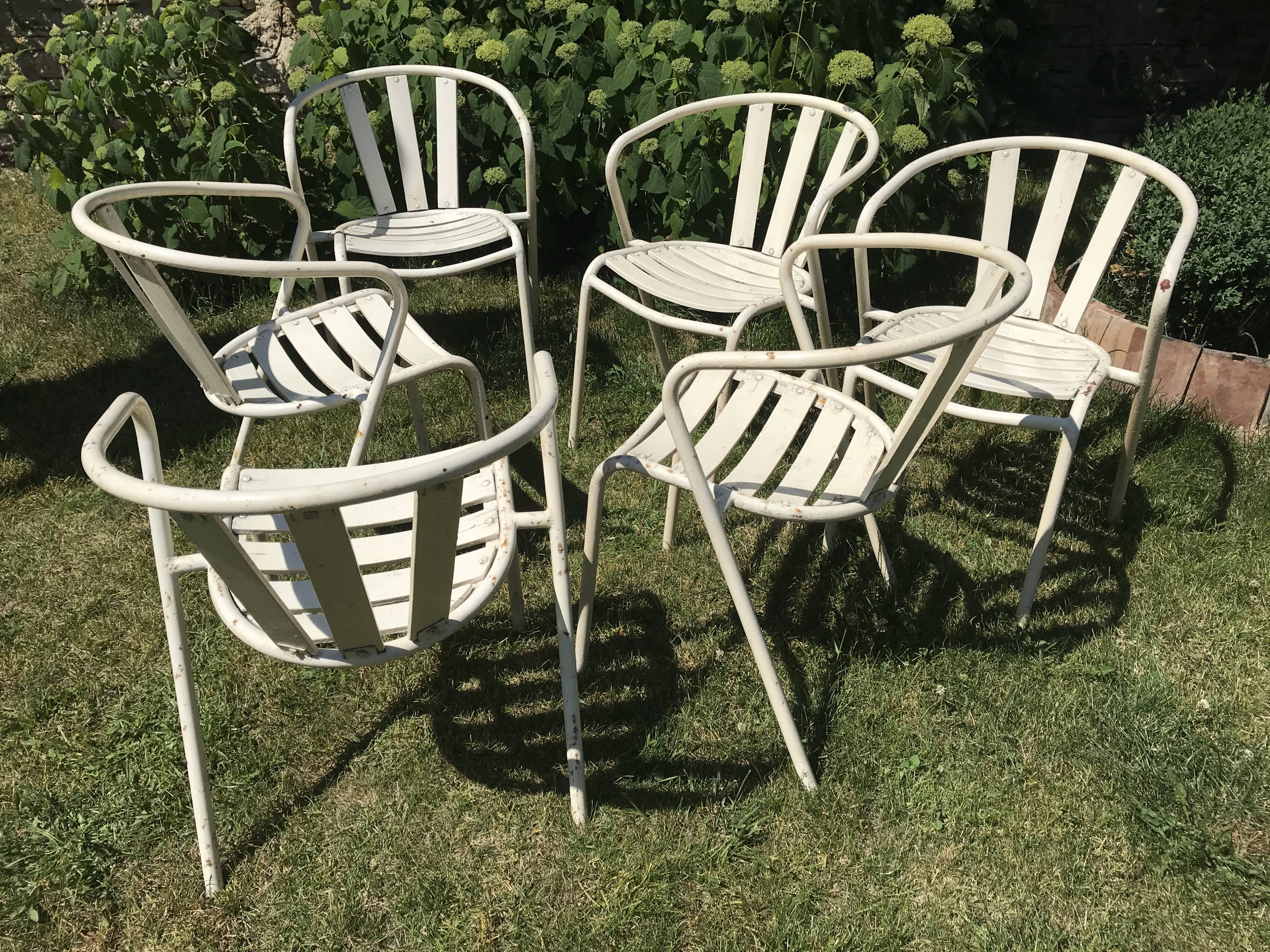 Lot of 5 vintage garden chairs
