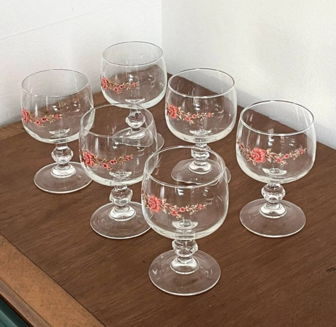 6 new Luminarc stemmed glasses from the 60s