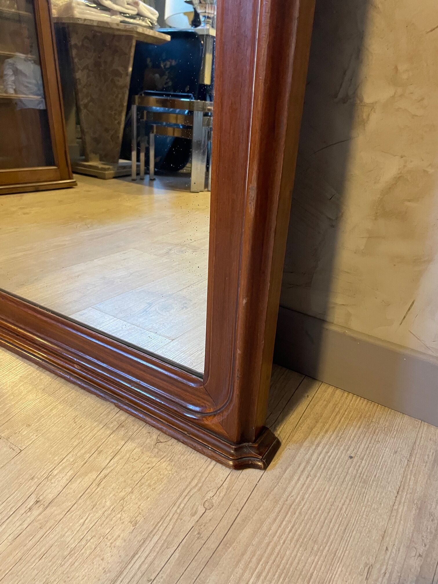 Mirror to install