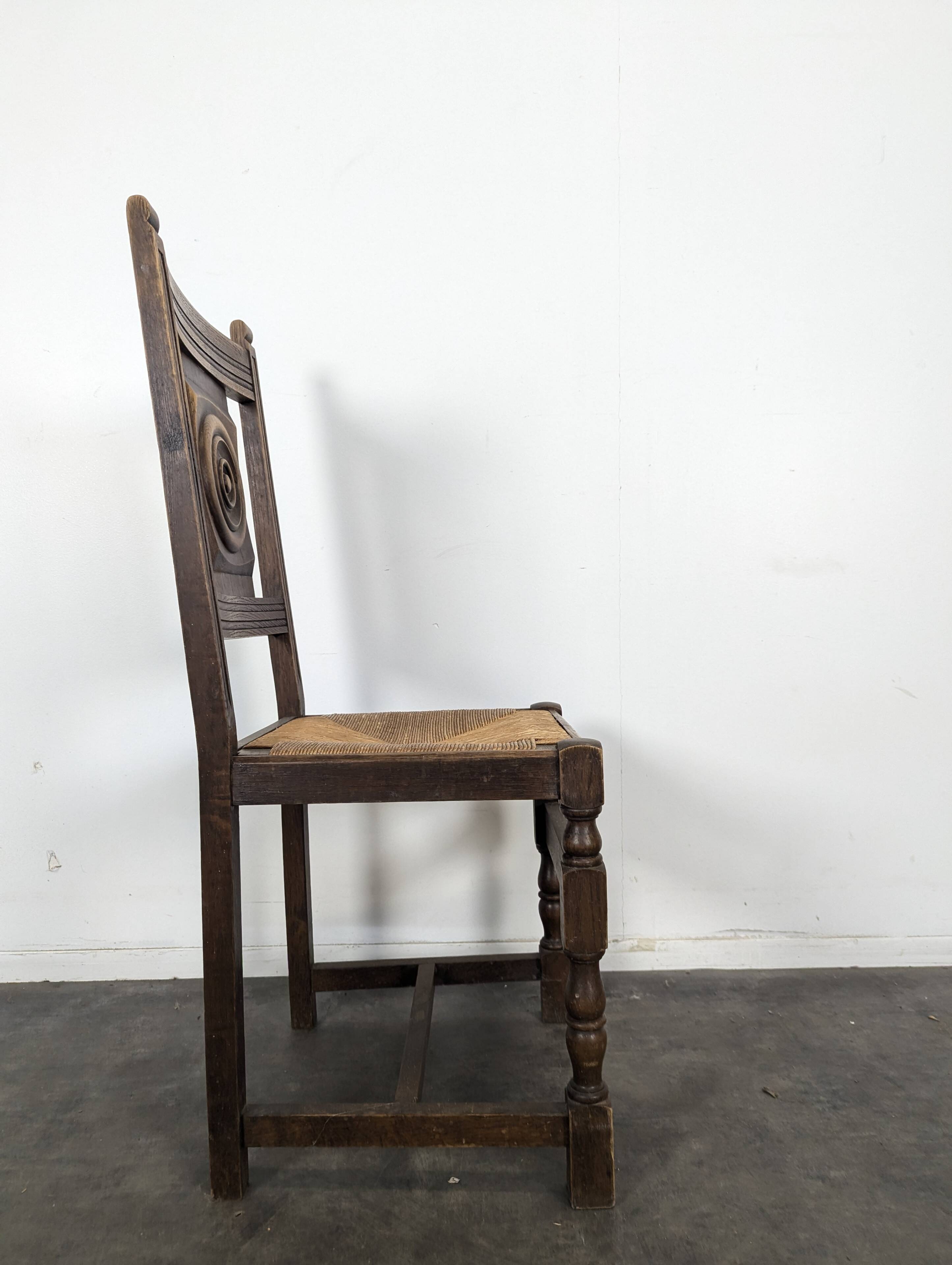 Série de 5 chaises dans l'esprit de Dudouyt