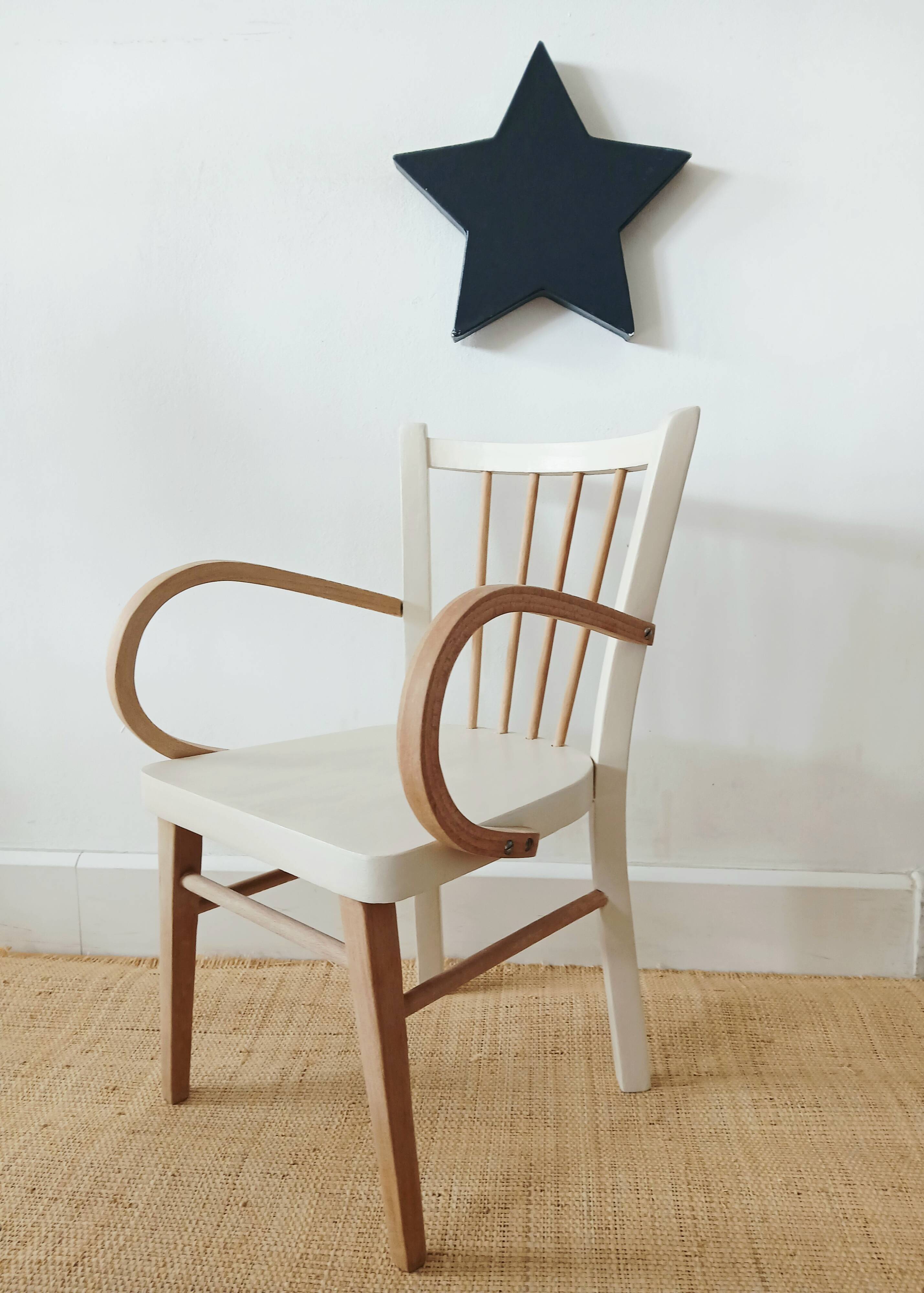 BAUMANN CHILDREN'S ARMCHAIR
