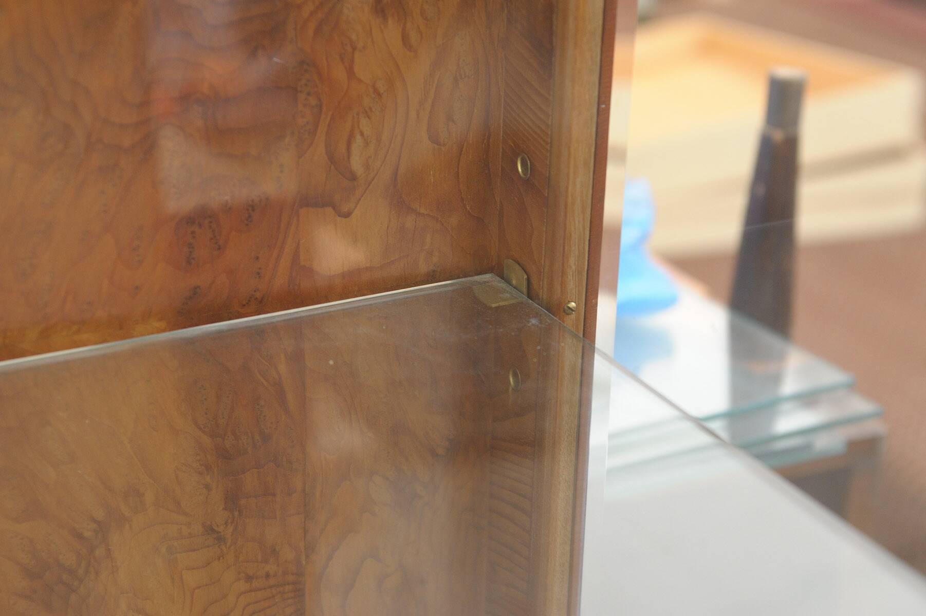 Vitrine fonctionnaliste art deco, années 1930, tchécoslovaquie