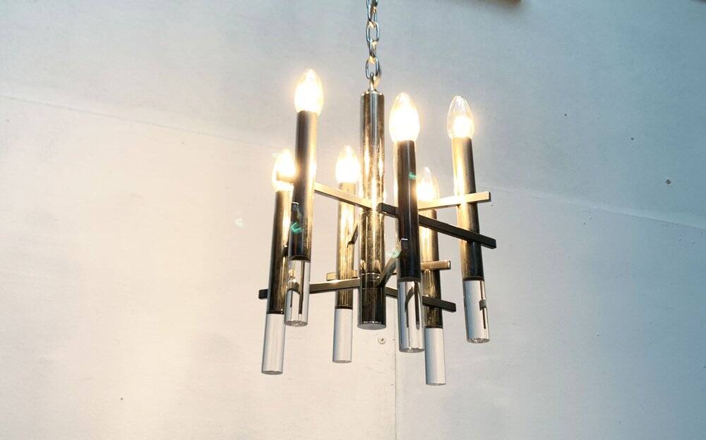Italian chrome and acrylic chandelier from the space age mid-century by Gaetano Sciolari, 1960s.