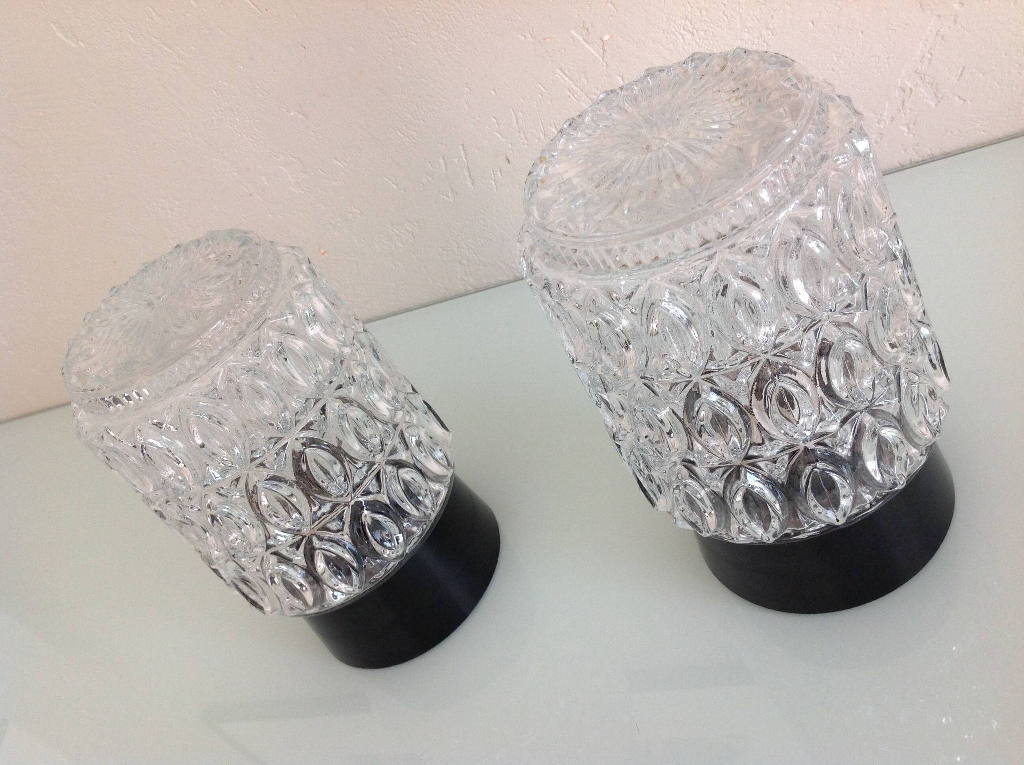 Paire de plafonniers cylindriques  en verre structuré / vintage années 60-70