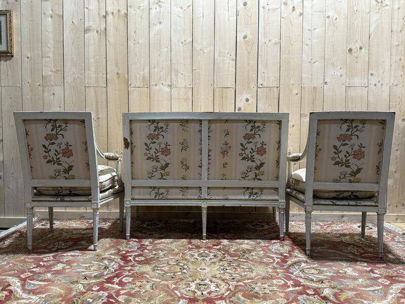 Salon de style Louis XVI Canapé et Paire de fauteuils