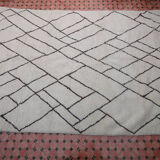 Beni ourain white carpet and black 319 x 198 cm