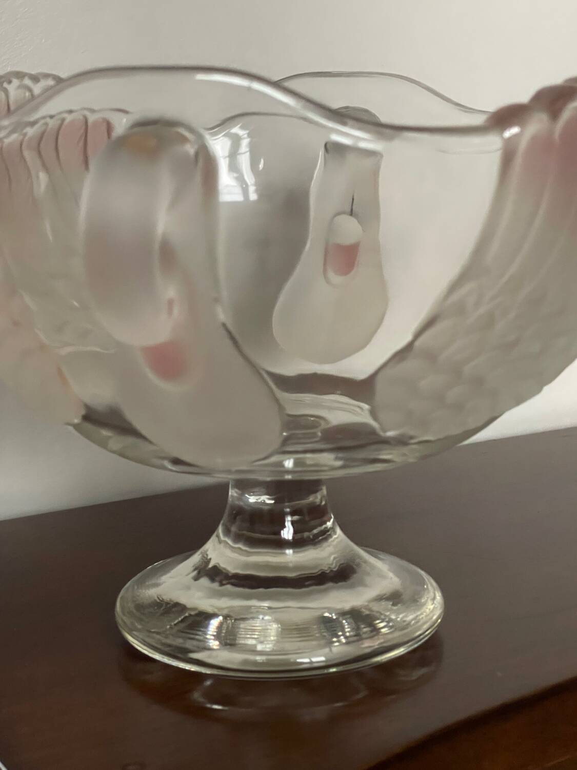 Moulded glass swan bowls