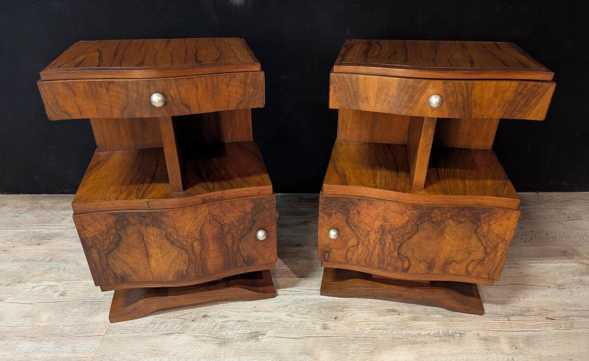 Pair of Art Deco bedside tables in walnut, left and right.