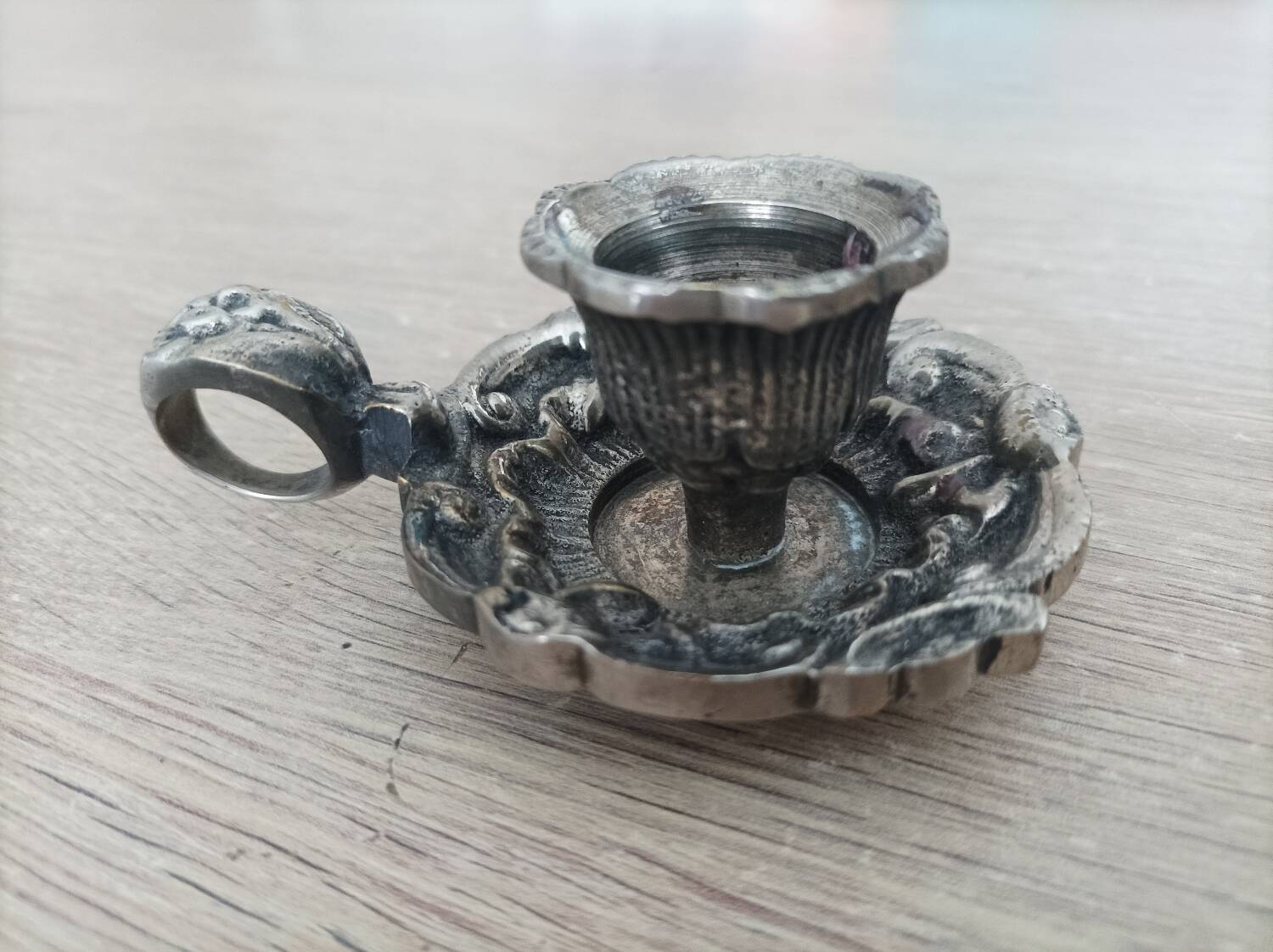 Candle holder