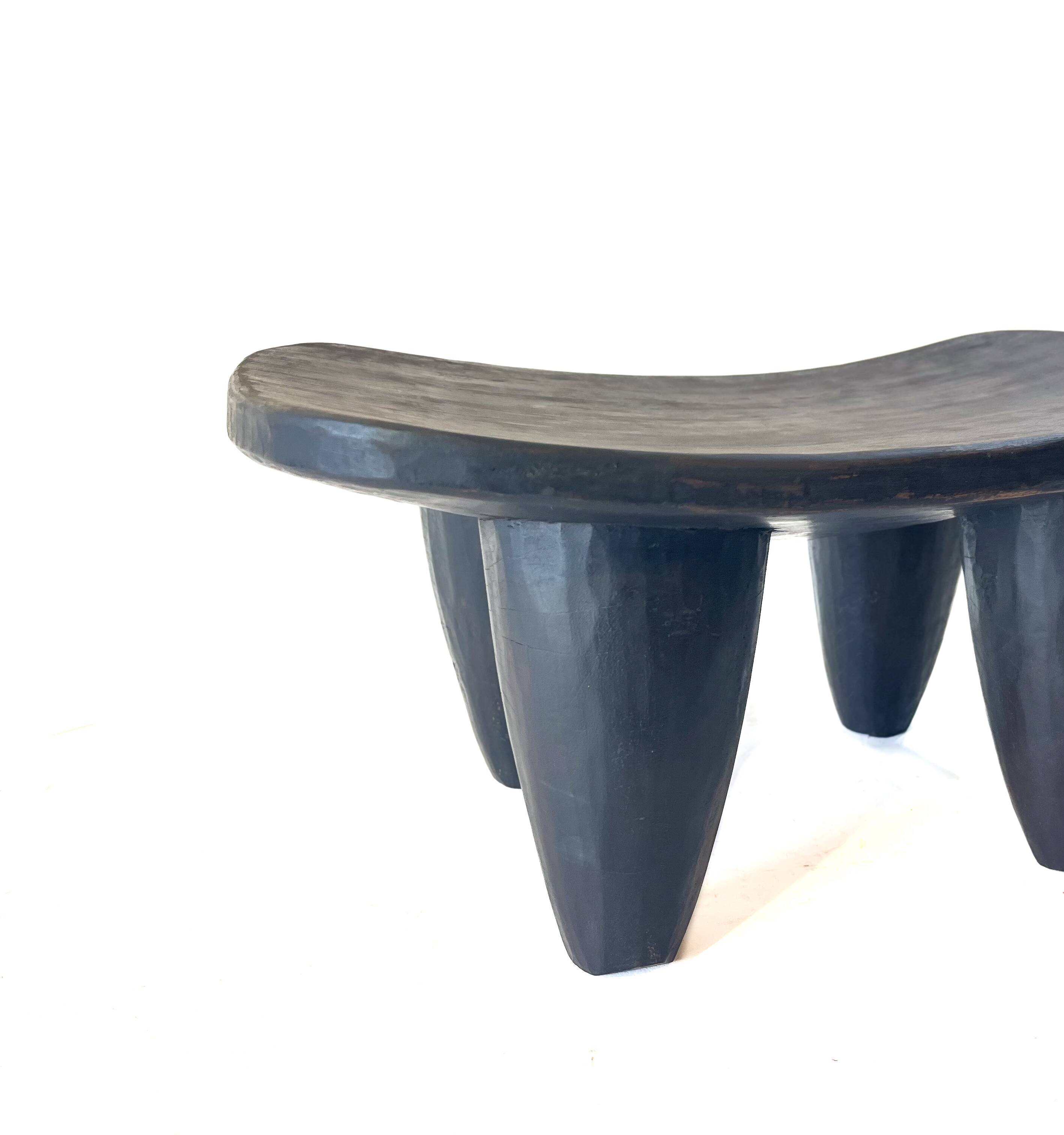 Tabouret Senoufo en bois noir, Côte d'Ivoire