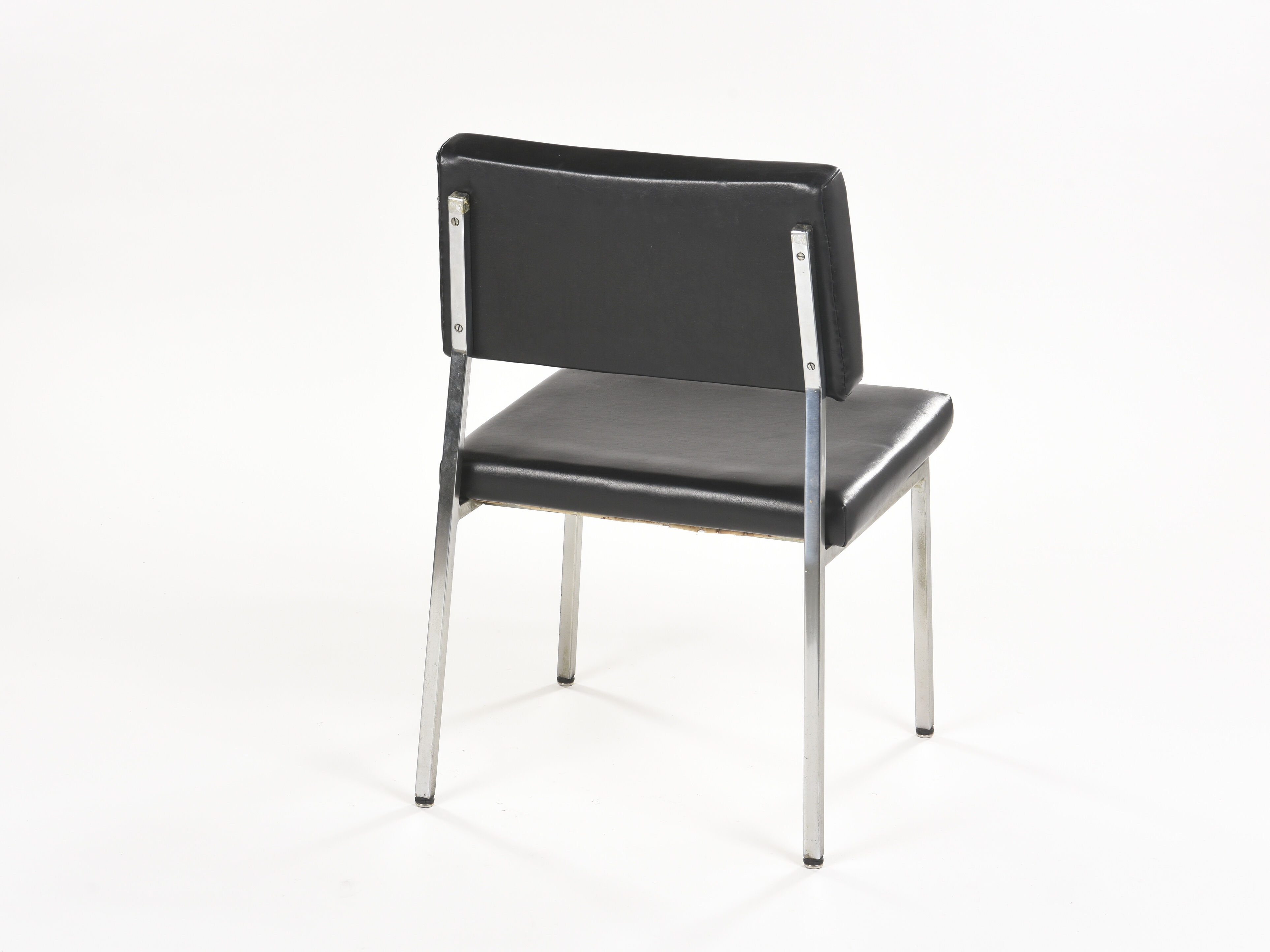 Six chaises Prestige par Pierre Guariche édition Temoin