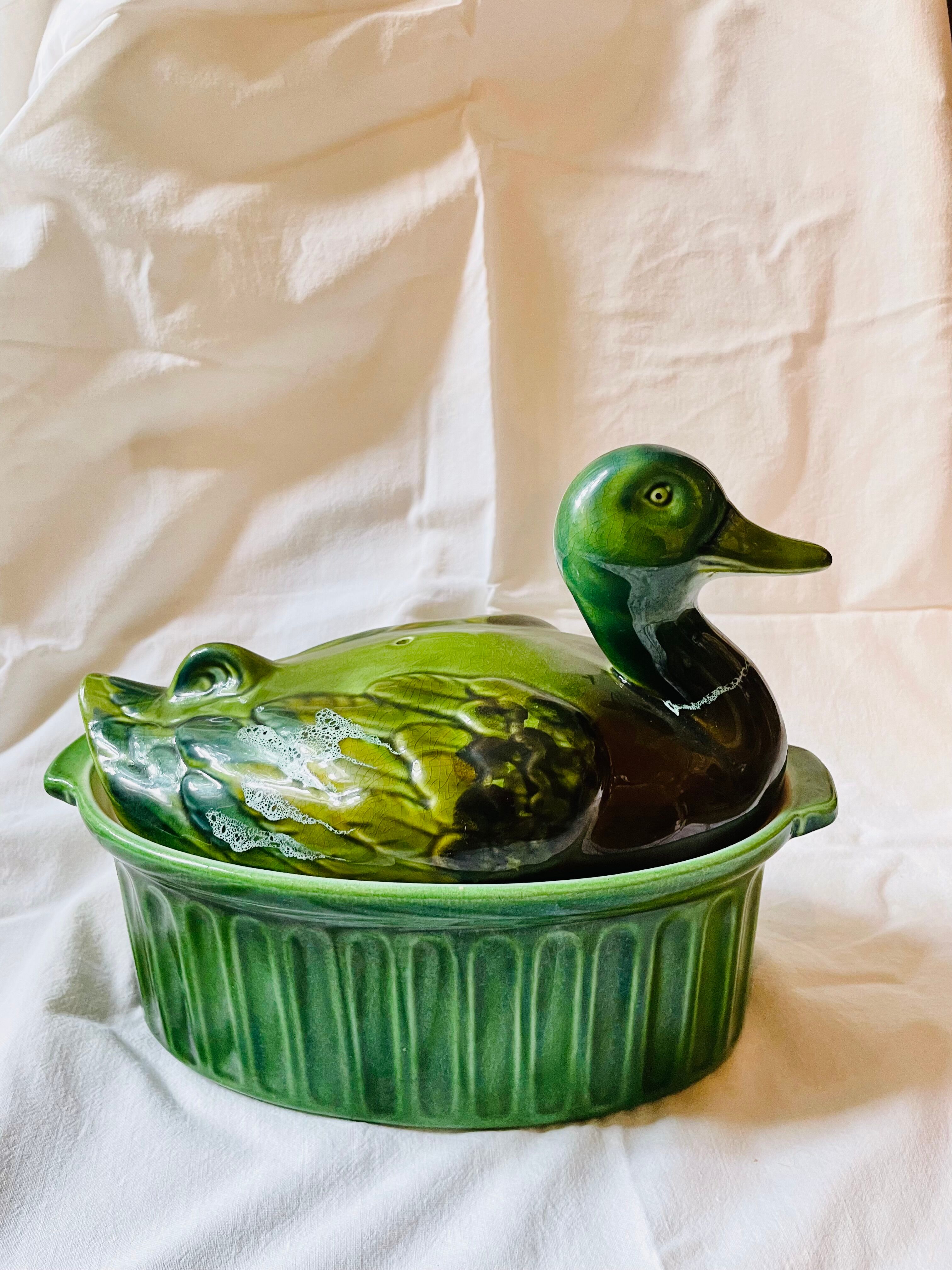 Terrine canard en barbotine email vert