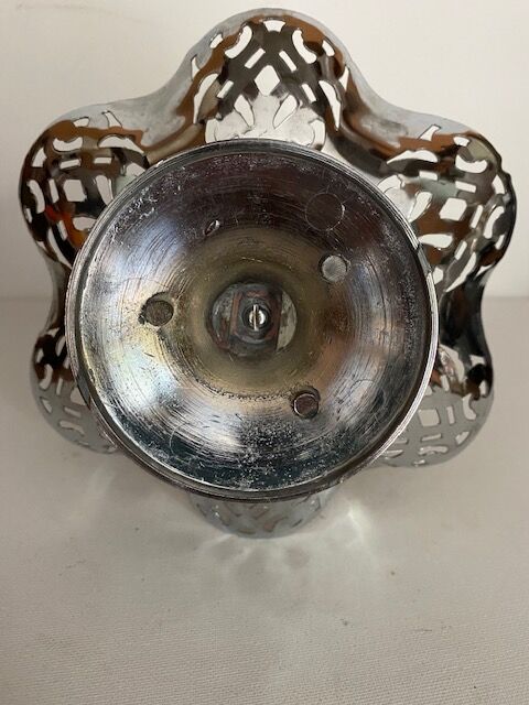 vintage metal cake-mignardise display