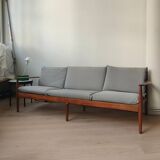 Grete Jalk sofa