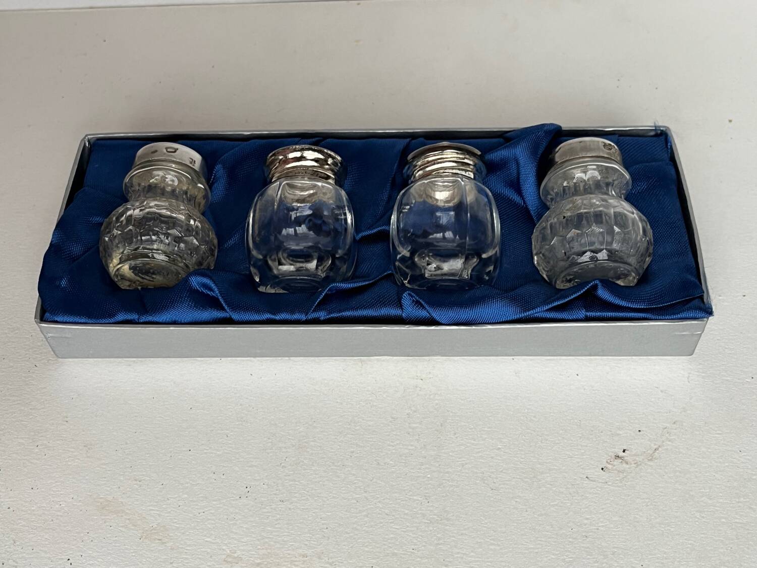 Set of 4 salt shakers