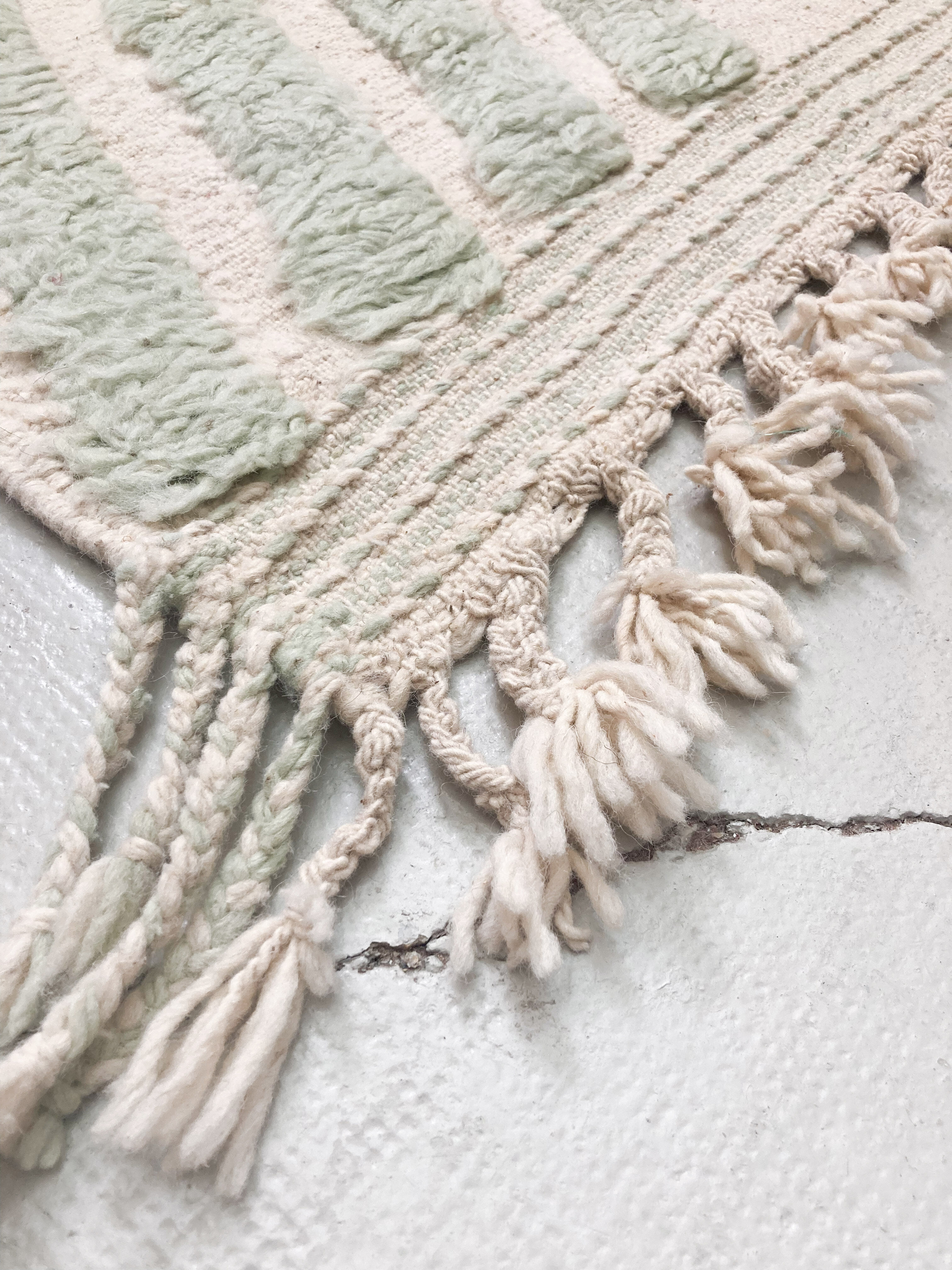 Moroccan Berber carpet Beni Ouarain mint green 2,49x1,60m