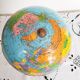 Globe terrestre en métal , Taride ,  tripode, années 60