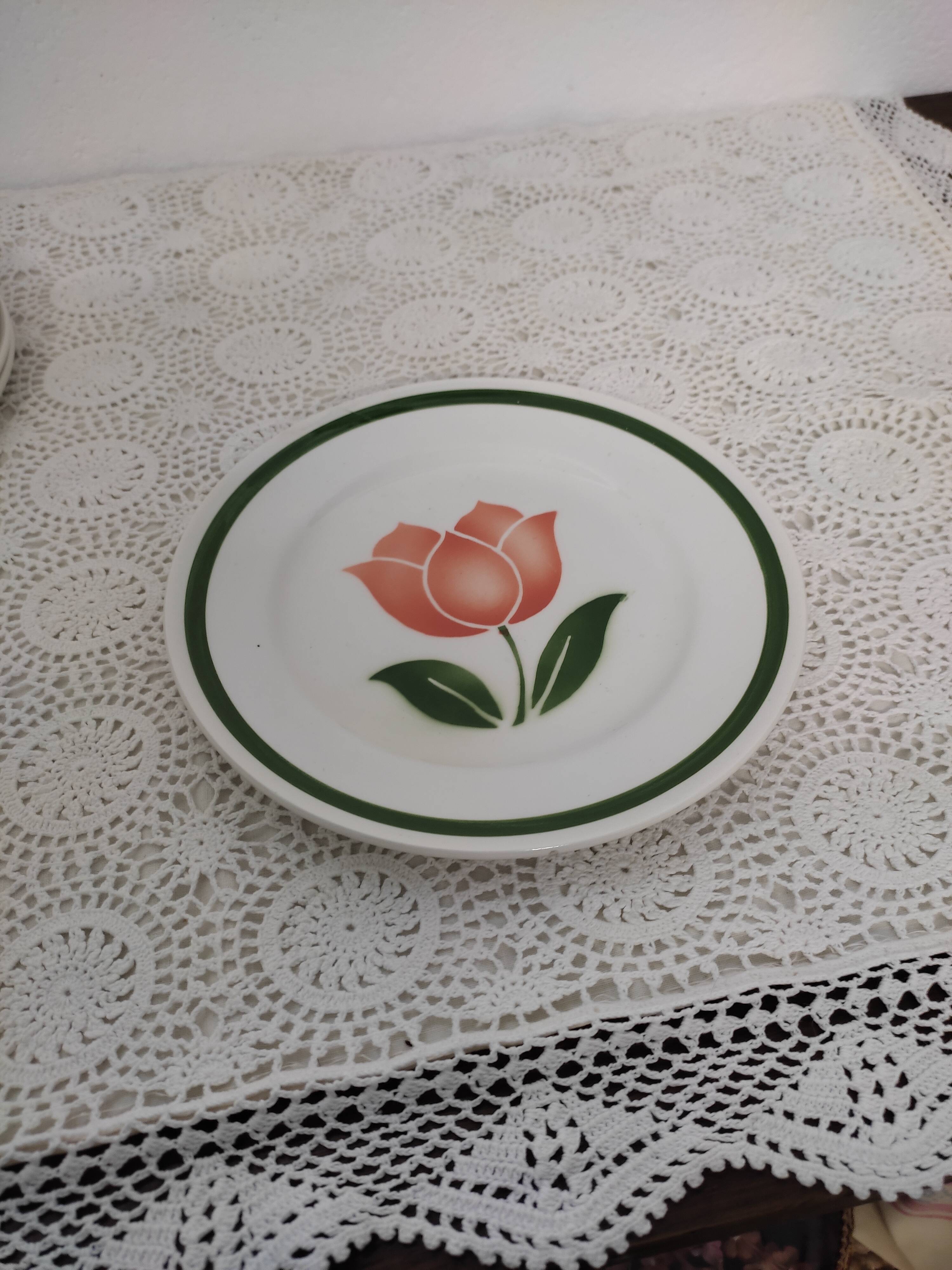 Plate dessert mill of wolves