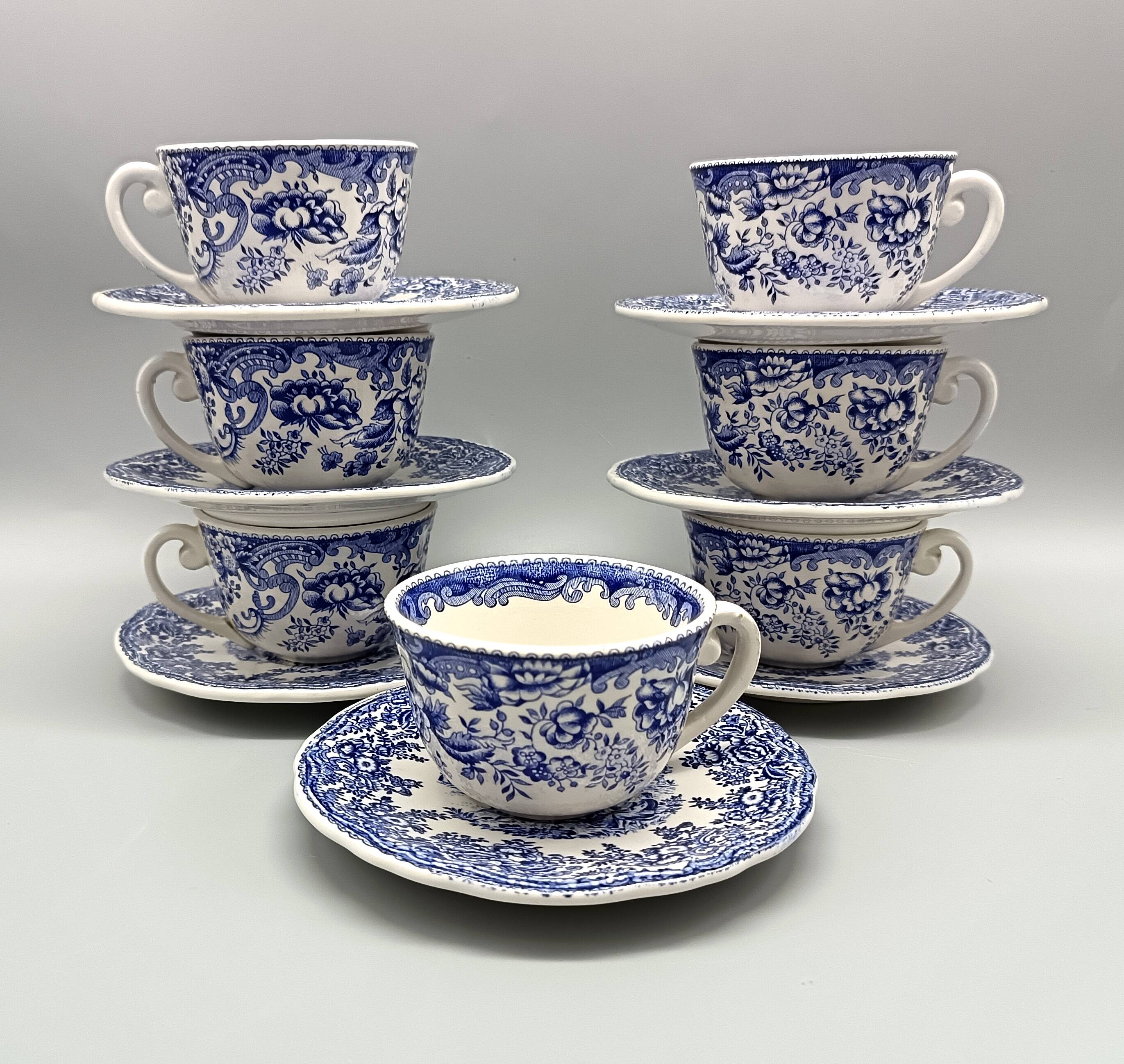 7 tasses à café avec soucoupes vintage, fabriquées par kg luneville france