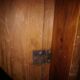Round drop-leaf table in beech and pine