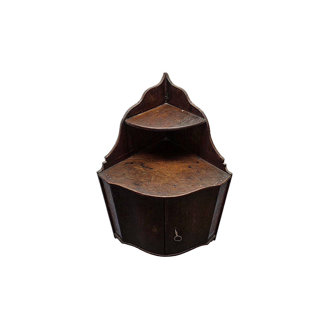 Cabinet d'angle en chêne français ancien